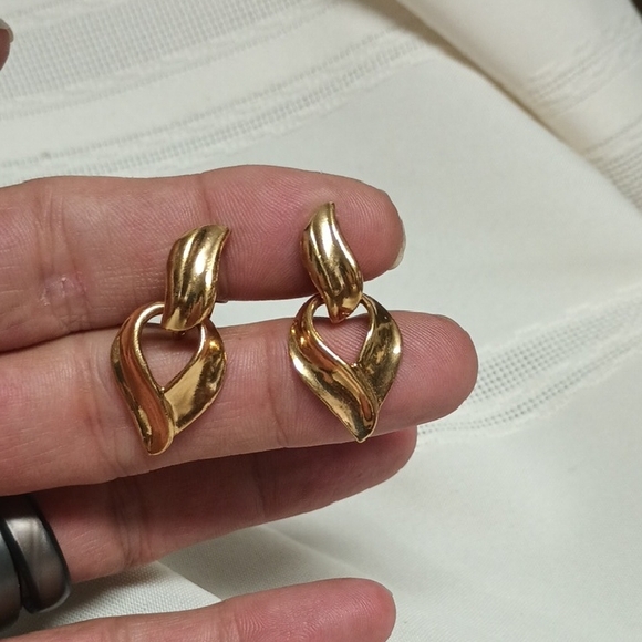 Avon Jewelry - Avon Vintage Clip On Gold Heart Earrings